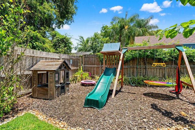 315 W LAMBRIGHT STREET, Tampa, FL 33604