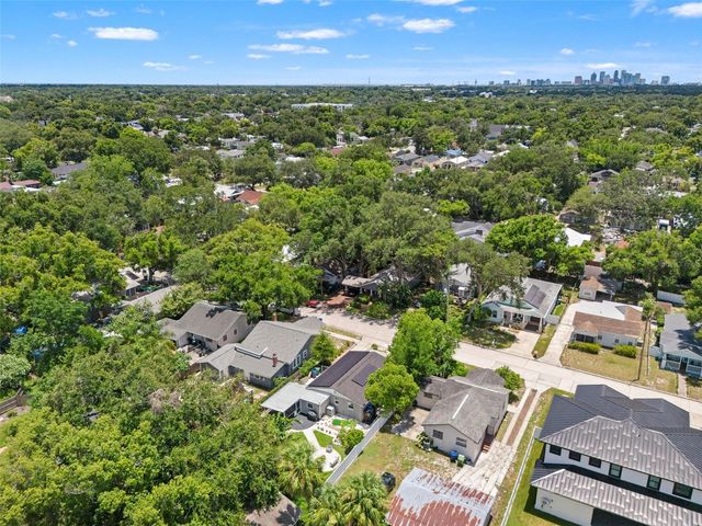 315 W LAMBRIGHT STREET, Tampa, FL 33604