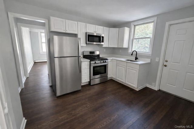 64-66 Hawley Avenue 66, West Islip, NY 11795