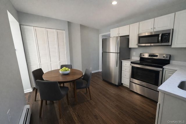 64-66 Hawley Avenue 66, West Islip, NY 11795