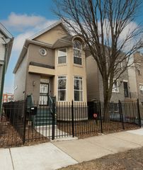 2718 W Washington Boulevard, Chicago, IL 60612