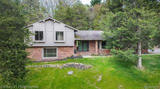 6133 Sundance Trail, Brighton, MI 48116