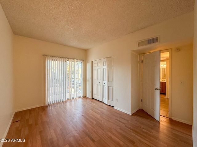 2833 E KATHLEEN Road Apt 203, Phoenix, AZ 85032