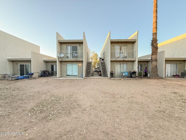 2833 E KATHLEEN Road Apt 203, Phoenix, AZ 85032