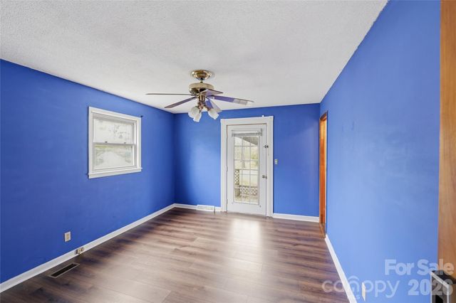 7323 Dallas Cherryville Highway, Cherryville, NC 28021