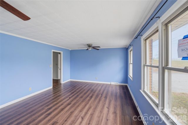 7323 Dallas Cherryville Highway, Cherryville, NC 28021