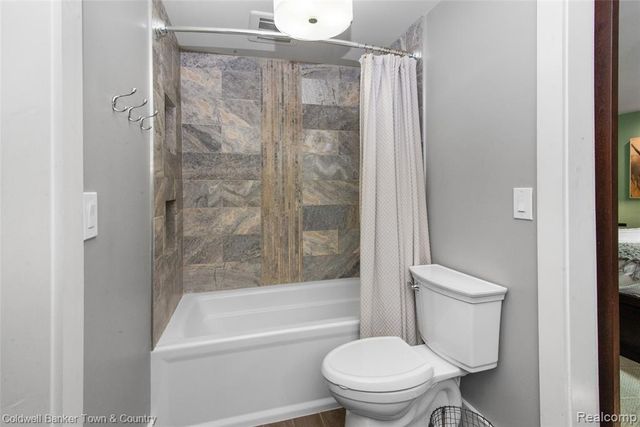 5728 Eggert Place, Brighton, MI 48116