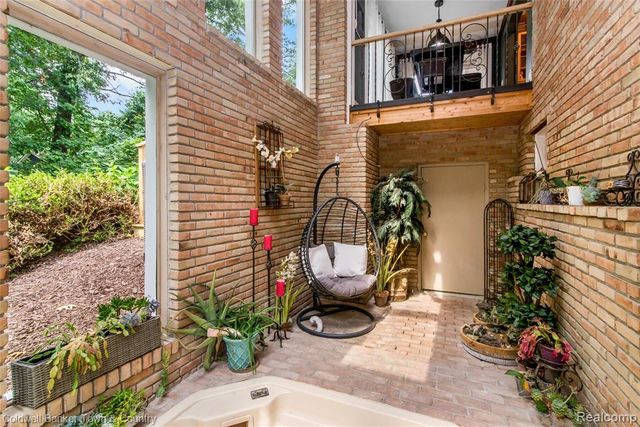 5728 Eggert Place, Brighton, MI 48116