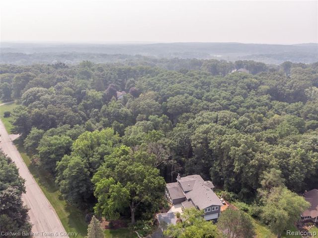 5728 Eggert Place, Brighton, MI 48116