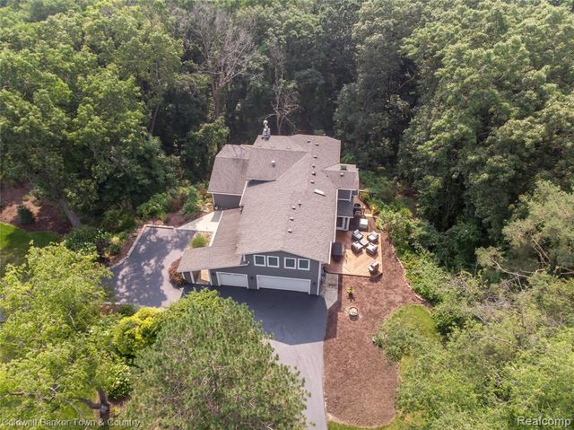 5728 Eggert Place, Brighton, MI 48116