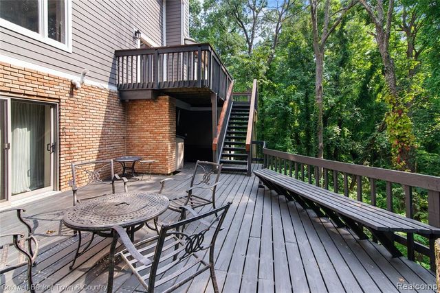 5728 Eggert Place, Brighton, MI 48116