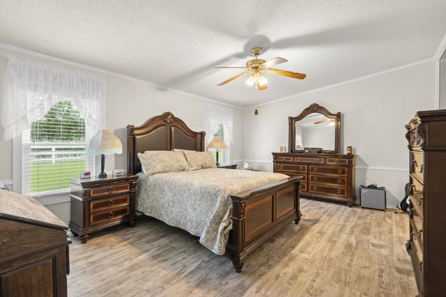 6560 Piney River Rd, Bon Aqua, TN 37025