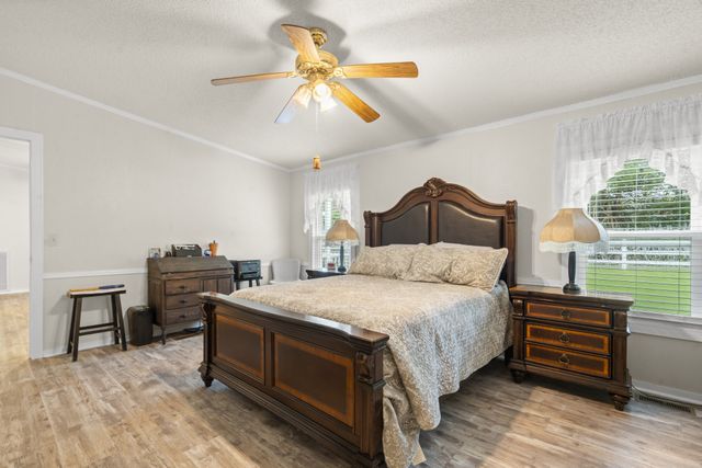 6560 Piney River Rd, Bon Aqua, TN 37025
