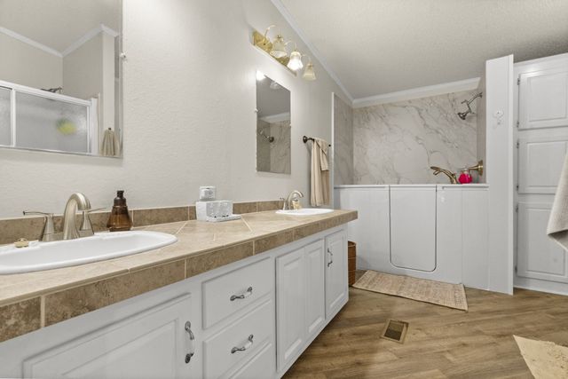 6560 Piney River Rd, Bon Aqua, TN 37025