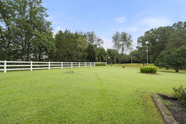 6560 Piney River Rd, Bon Aqua, TN 37025