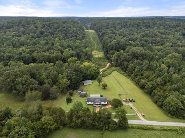 6560 Piney River Rd, Bon Aqua, TN 37025