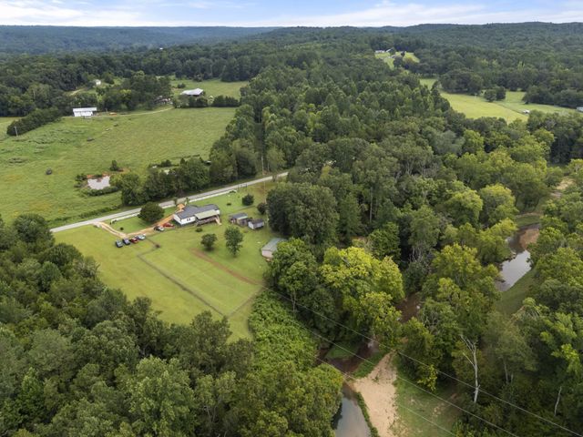 6560 Piney River Rd, Bon Aqua, TN 37025