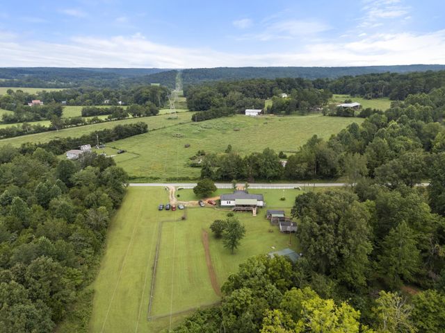 6560 Piney River Rd, Bon Aqua, TN 37025