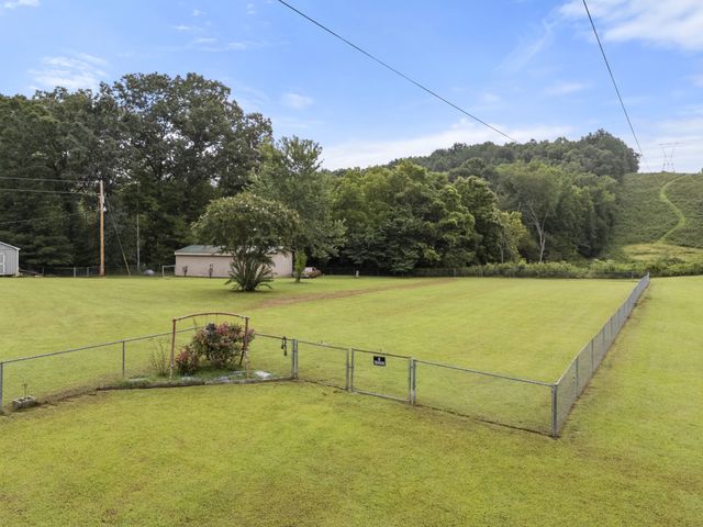6560 Piney River Rd, Bon Aqua, TN 37025
