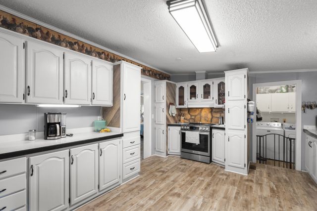 6560 Piney River Rd, Bon Aqua, TN 37025
