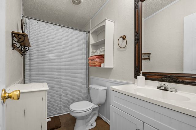 6560 Piney River Rd, Bon Aqua, TN 37025