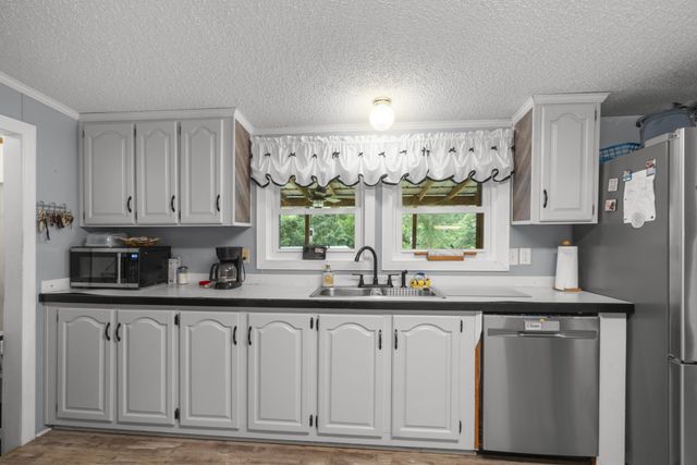 6560 Piney River Rd, Bon Aqua, TN 37025