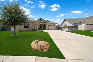 233 Iron Gate, Pleasanton, TX 78064