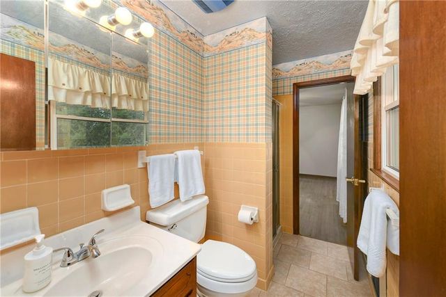 17470 Springdale Road, Leavenworth, KS 66048