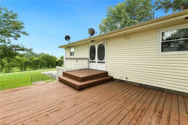 17470 Springdale Road, Leavenworth, KS 66048