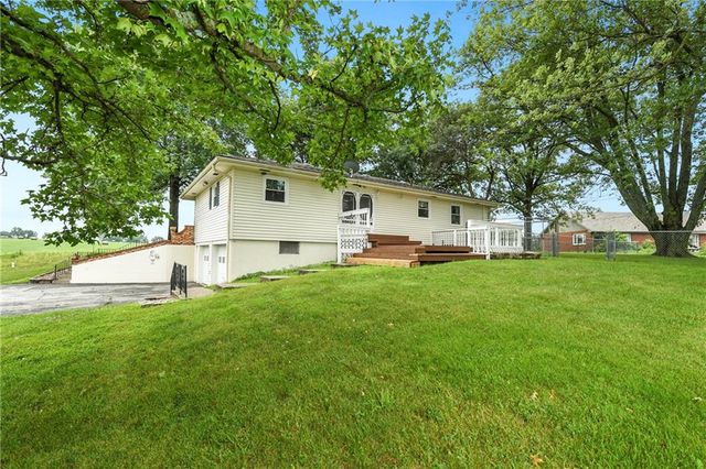 17470 Springdale Road, Leavenworth, KS 66048