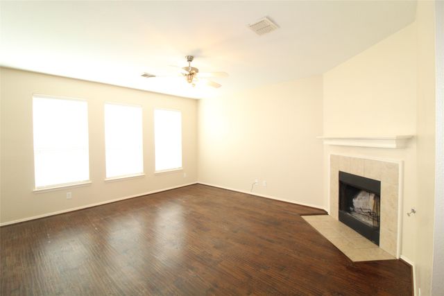 209 Clydesdale Street, Waxahachie, TX 75165