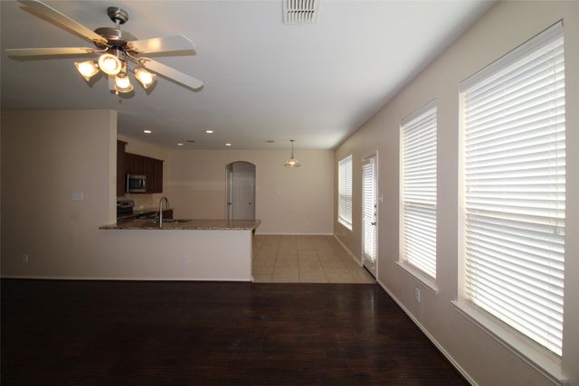 209 Clydesdale Street, Waxahachie, TX 75165