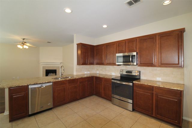 209 Clydesdale Street, Waxahachie, TX 75165