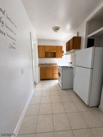 180 Shephard Ave, Newark City, NJ 07112