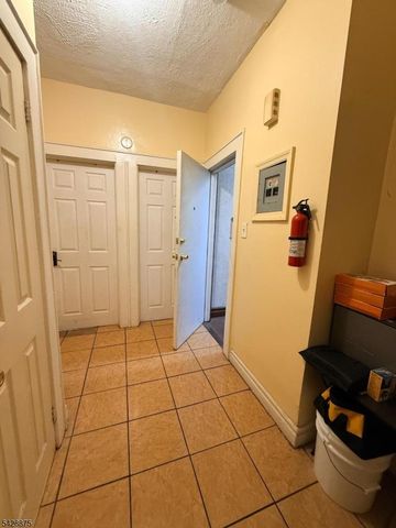 180 Shephard Ave, Newark City, NJ 07112