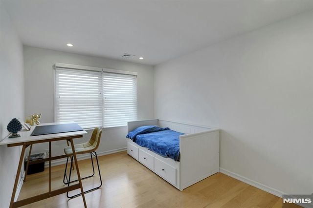 779 Riverside Avenue 104, Lyndhurst, NJ 07071