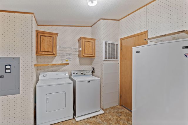 310 Whispering Willow Drive, Grants Pass, OR 97527