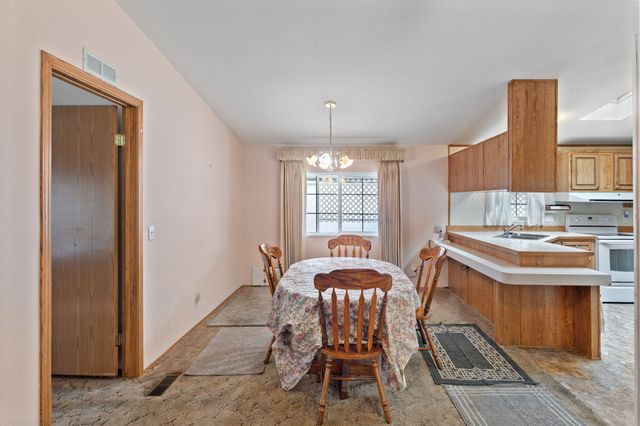 310 Whispering Willow Drive, Grants Pass, OR 97527