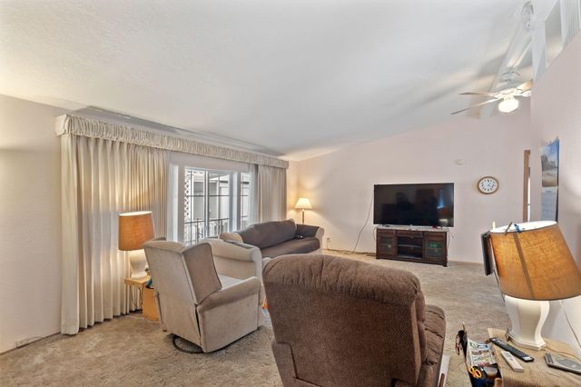 310 Whispering Willow Drive, Grants Pass, OR 97527