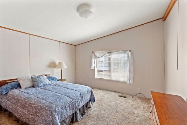 310 Whispering Willow Drive, Grants Pass, OR 97527