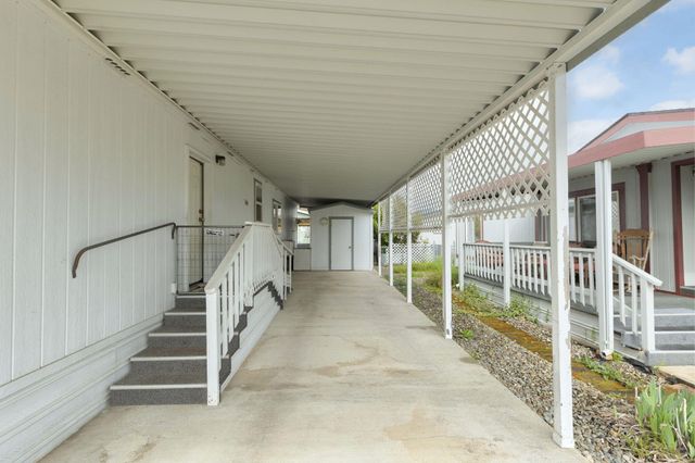 310 Whispering Willow Drive, Grants Pass, OR 97527