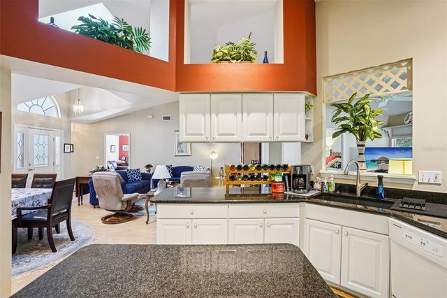 305 JUNIPER WAY, Tavares, FL 32778