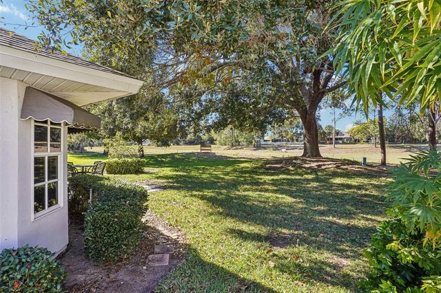 305 JUNIPER WAY, Tavares, FL 32778