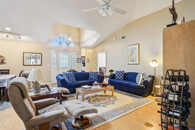 305 JUNIPER WAY, Tavares, FL 32778