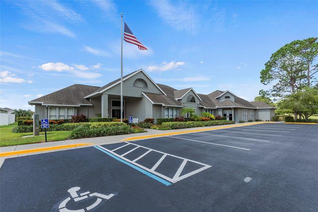 305 JUNIPER WAY, Tavares, FL 32778