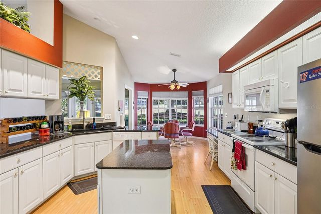 305 JUNIPER WAY, Tavares, FL 32778