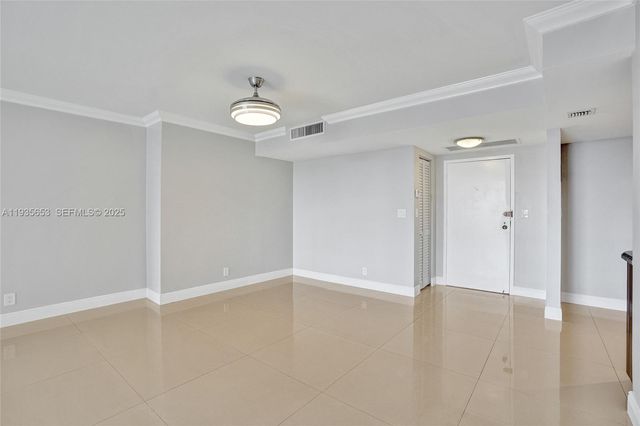 2500 Parkview Dr 917, Hallandale Beach, FL 33009