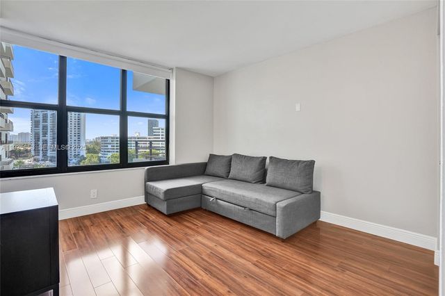 2500 Parkview Dr 917, Hallandale Beach, FL 33009