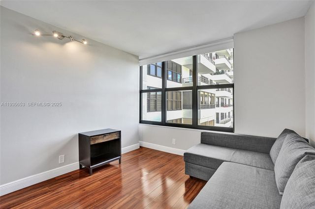 2500 Parkview Dr 917, Hallandale Beach, FL 33009