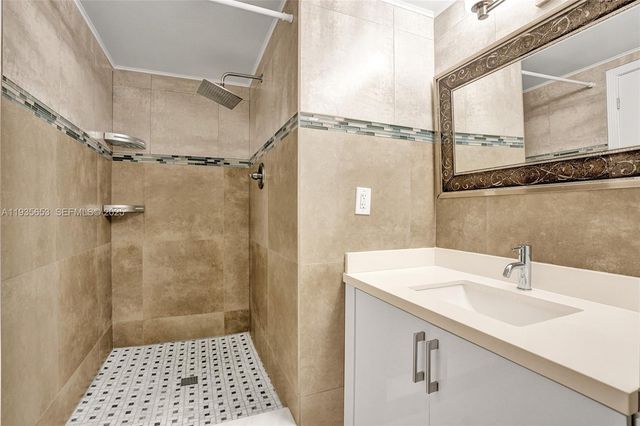 2500 Parkview Dr 917, Hallandale Beach, FL 33009